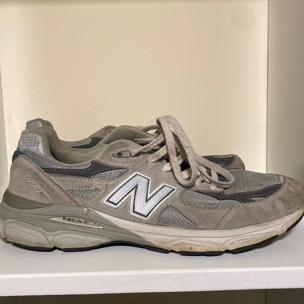 New Balance 990 V3